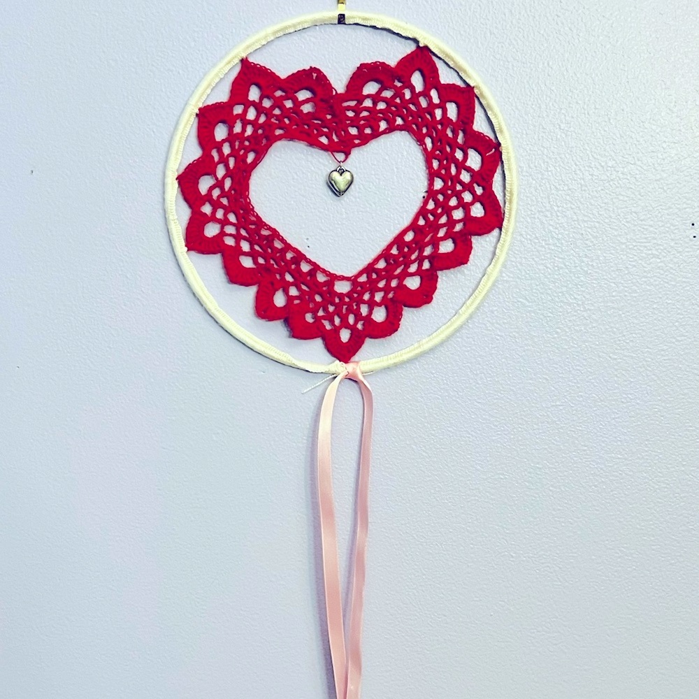 Handcrafted Red Heart Dreamcatcher - Picture 4 of 4